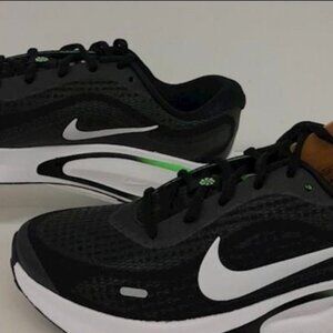 Nike Journey Run Men's Road Running Shoes Size 8 NWT!!